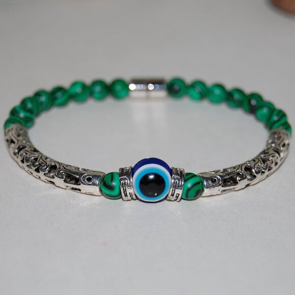 Evil Eye Bracelet,Green Beaded Bracelet,Magnetic Closure Bracelet - Picture 2 of 2